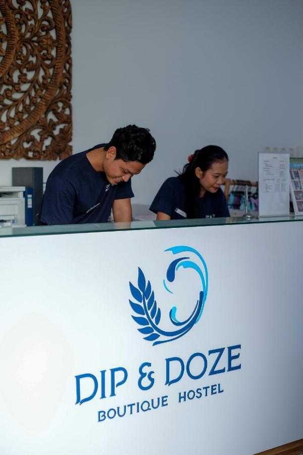 Dip & Doze Boutique Hostel Canggu  Bagian luar foto